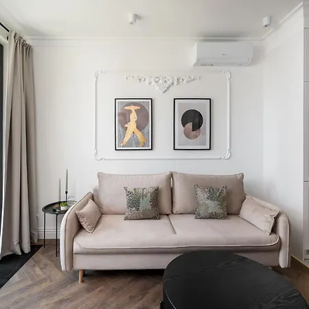 Grzybowska Deluxe #70 By Bookinghost Варшава