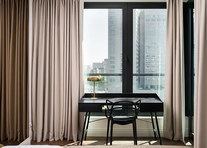 Apartment Grzybowska Deluxe #70 By Bookinghost