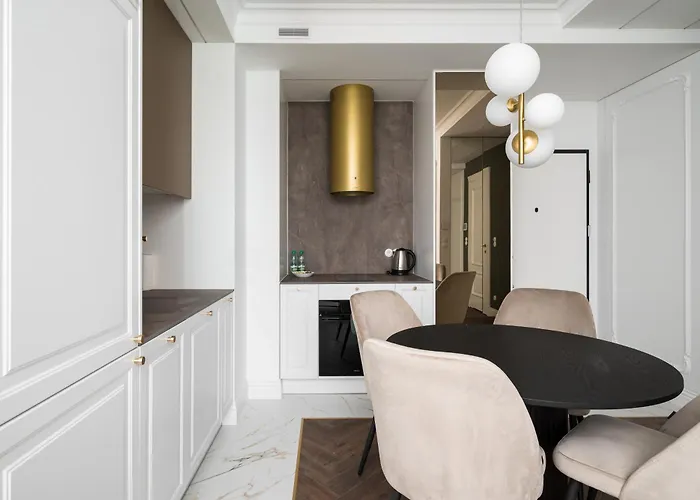 Grzybowska Deluxe #70 By Bookinghost Apartment