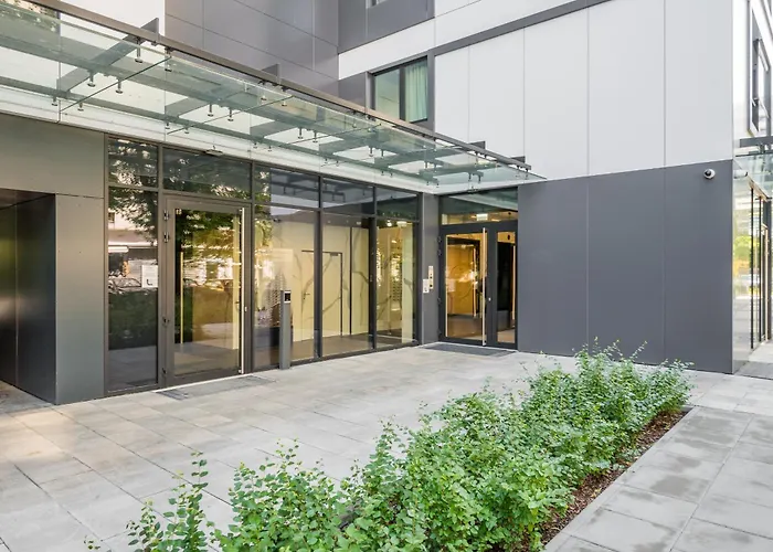 Grzybowska Deluxe #70 By Bookinghost Apartman Varsó